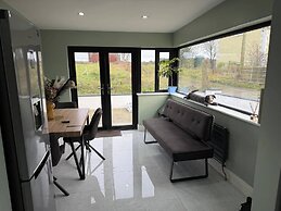 Cherry Chirp Cottage Fermanagha