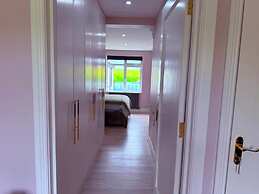 Cherry Chirp Cottage in County Fermanagha