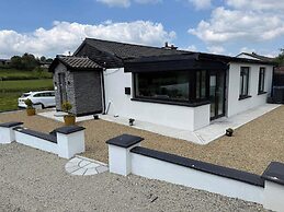 Cherry Chirp Cottage in County Fermanagha