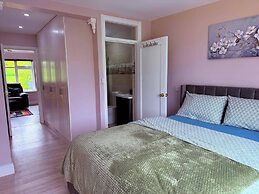 Cherry Chirp Cottage in County Fermanagha