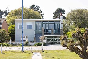 Historic Railway Home - Selsey Seafront