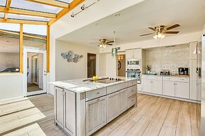 6 Mi to Old Town Scottsdale: Spacious Family Home