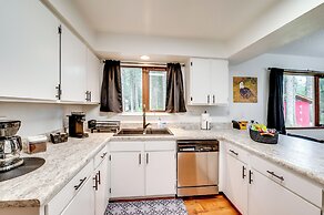 2 Mi to Mendenhall Glacier: Forest-view Sanctuary!