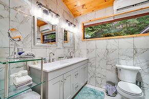 2 Mi to the Island in Pigeon Forge: Serene Escape