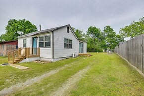 5 Mi to Dtwn Tulsa: Pet-friendly Home!