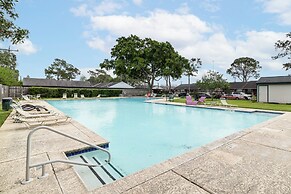 Pool Access: Energy Corridor Townhome in Houston!