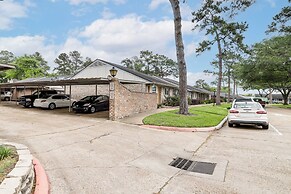 Pool Access: Energy Corridor Townhome in Houston!
