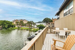 Lakefront Retreat in Horseshoe Bay w/ Private Pier