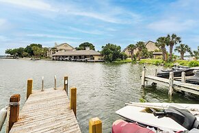 Lakefront Retreat in Horseshoe Bay w/ Private Pier