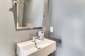 Lakefront Retreat in Horseshoe Bay w/ Private Pier