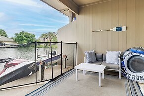 Lakefront Retreat in Horseshoe Bay w/ Private Pier