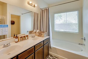 7 Mi to Dtwn: Spacious Stay in Phoenix!