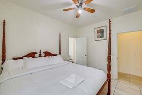 7 Mi to Dtwn: Spacious Stay in Phoenix!