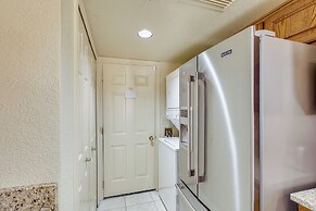 Island Condo w/ Pool Access in Lake Havasu City!