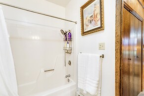< 1/2 Mi to Angel Fire Resort: Dog-friendly Condo!