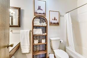 < 1/2 Mi to Angel Fire Resort: Dog-friendly Condo!