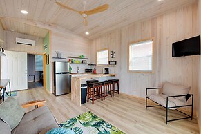 Beachfront Cottage w/ Dock on Florida Gulf Coast