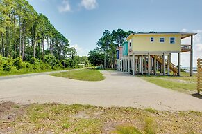 Beachfront Cottage w/ Dock on Florida Gulf Coast