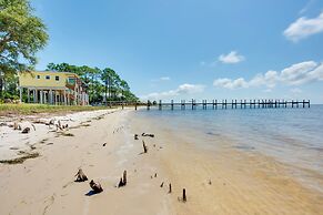 Beachfront Cottage w/ Dock on Florida Gulf Coast