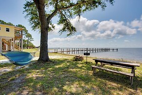 Beachfront Cottage w/ Dock on Florida Gulf Coast