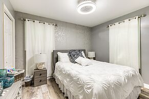 Walk to Beach: Elegant Escape in Lusby!