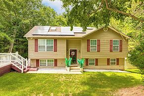 Walk to Beach: Elegant Escape in Lusby!