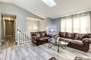 Walk to Beach: Elegant Escape in Lusby!