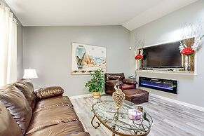 Walk to Beach: Elegant Escape in Lusby!