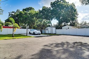 Hot Tub & Fenced Yard: Tranquil Home in Valrico!