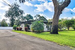 Hot Tub & Fenced Yard: Tranquil Home in Valrico!