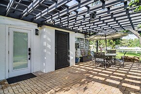 Hot Tub & Fenced Yard: Tranquil Home in Valrico!