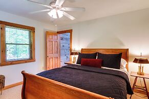 Hot Tub + Game Room: Peaceful Wardensville Cabin