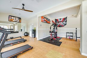 Lake Norman Cabin w/ Pool Access & Deck