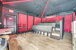 Lake Norman Cabin w/ Pool Access & Deck