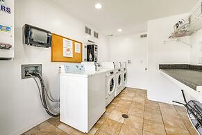 Lake Norman Cabin w/ Pool Access & Deck