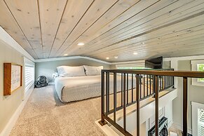 Lake Norman Cabin w/ Pool Access & Deck