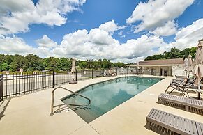 Lake Norman Cabin w/ Pool Access & Deck