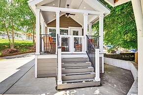 Lake Norman Cabin w/ Pool Access & Deck
