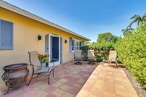 8 Mi to Fort Myers Beach: Poolside Paradise!