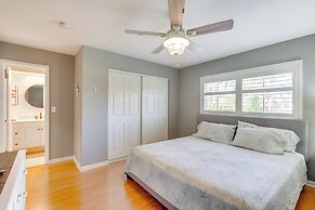 8 Mi to Fort Myers Beach: Poolside Paradise!