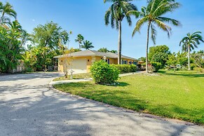 8 Mi to Fort Myers Beach: Poolside Paradise!