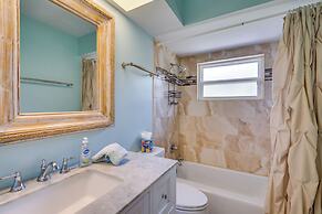 8 Mi to Fort Myers Beach: Poolside Paradise!