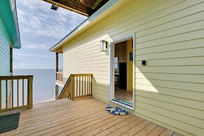 Florida Gulf Coast Getaway w/ Dock & Beach Views