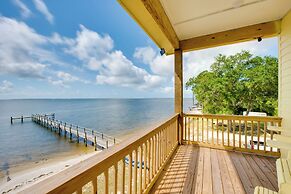 Florida Gulf Coast Getaway w/ Dock & Beach Views