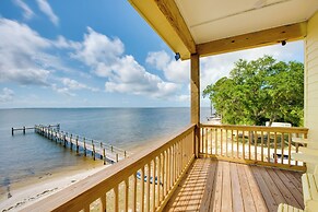 Florida Gulf Coast Getaway w/ Dock & Beach Views