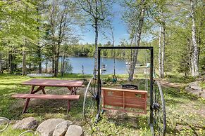 Lakefront Family Cabin w/ Views in Medford