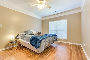 11 Mi to Dtwn Little Rock: Home w/ Large Deck!