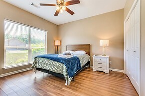 11 Mi to Dtwn Little Rock: Home w/ Large Deck!