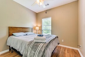 11 Mi to Dtwn Little Rock: Home w/ Large Deck!