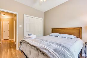 11 Mi to Dtwn Little Rock: Home w/ Large Deck!